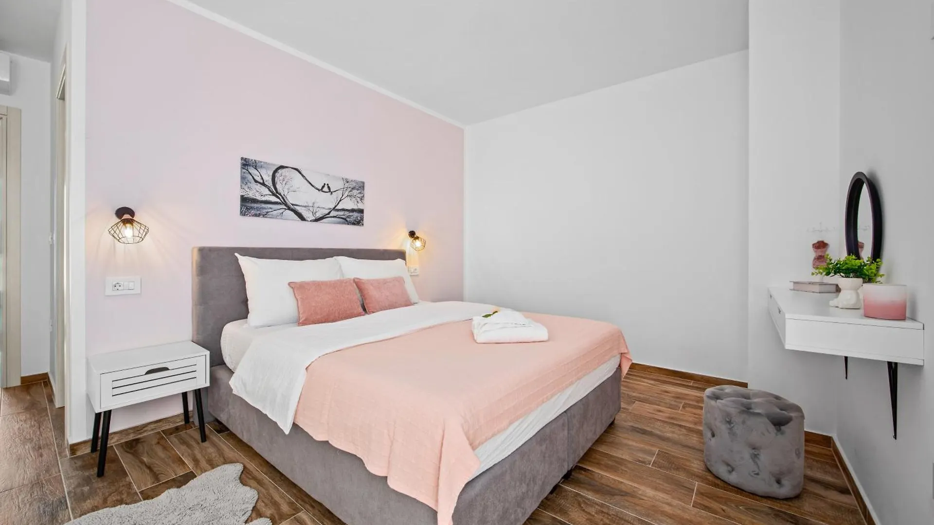 Villa Lu Galizana 0*,