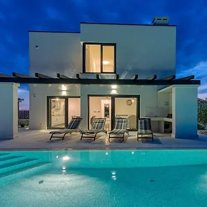  Villa Villa-osmium
